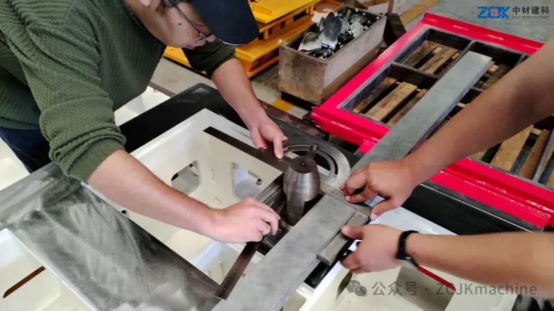 ZCJK fornece moldes personalizados de alta precisão para um cliente saudita